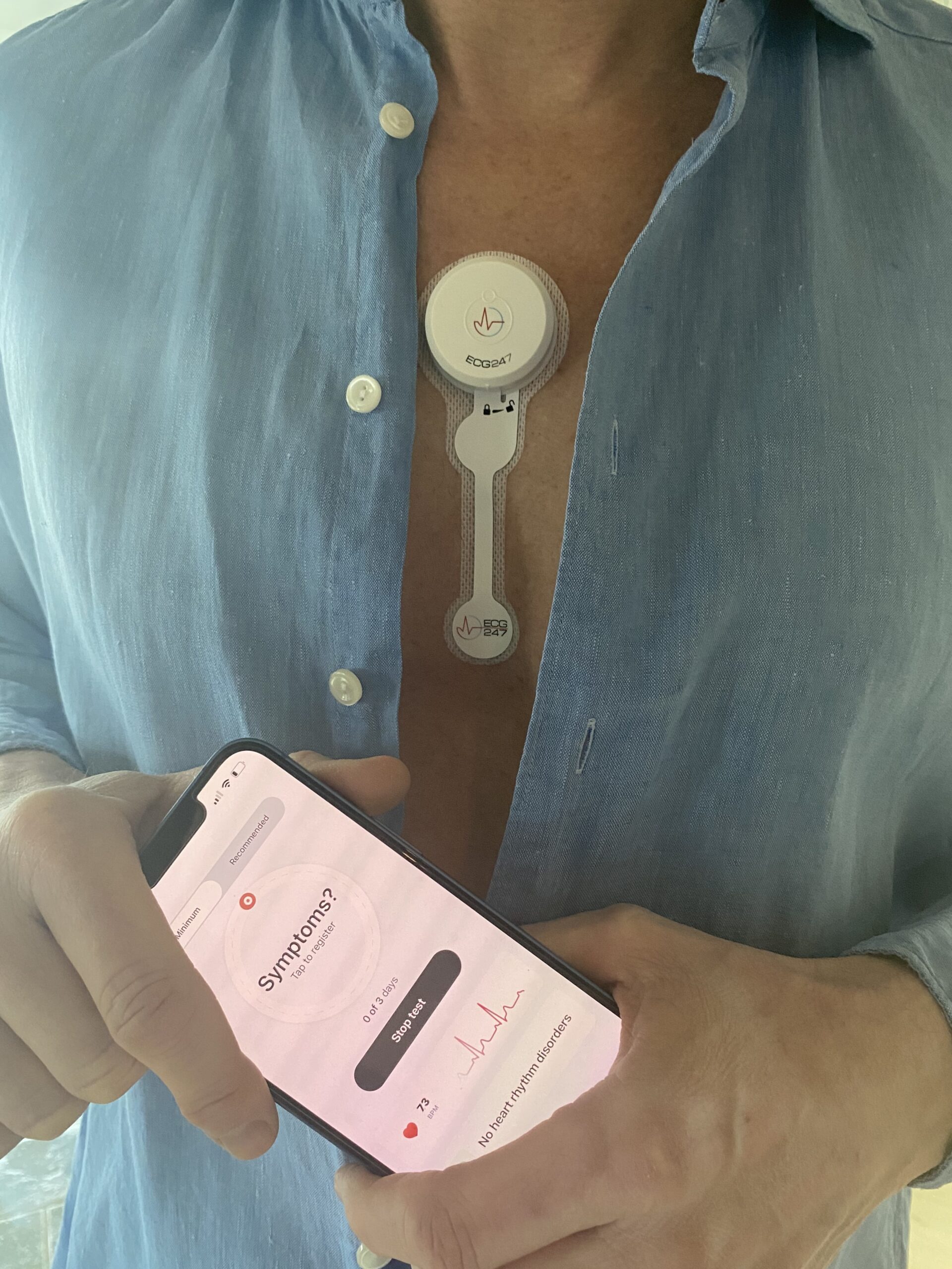 Man wearing ECG sensor